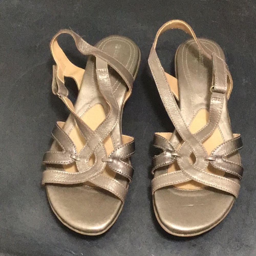 Naturalizer Women's Cooper Sandals 9.5M Leather N5 Comfort Beige Bronze Strappy